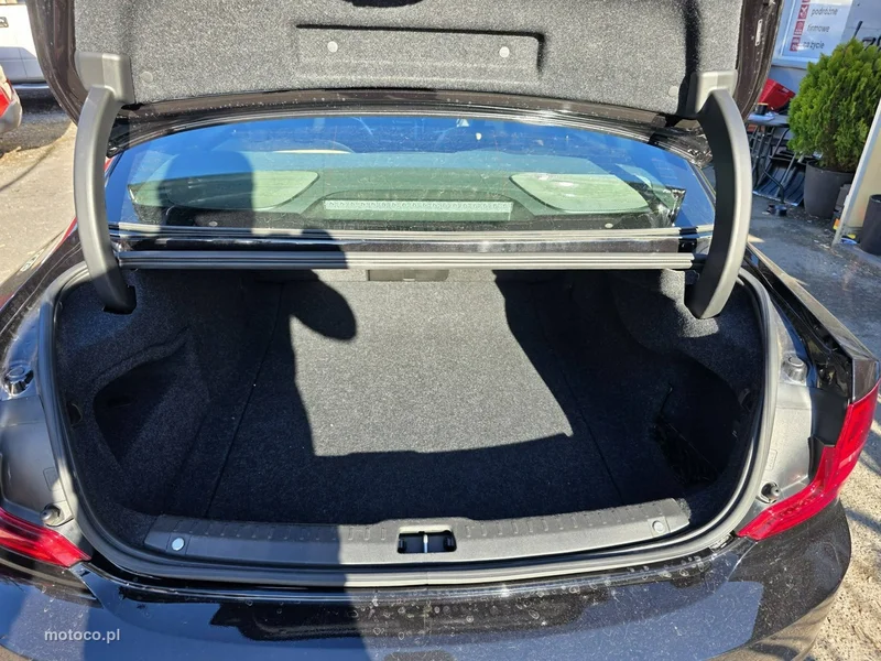 Volvo S90 33