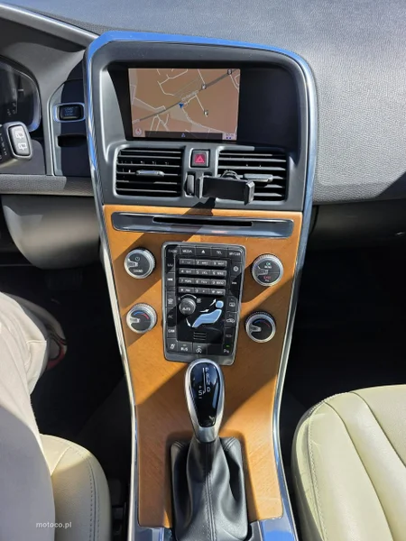 Volvo XC 60 16