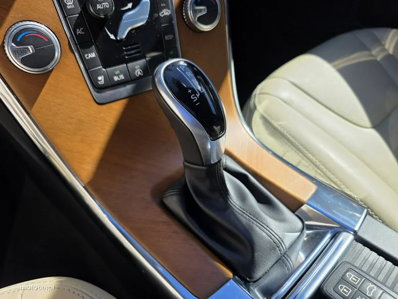 Volvo XC 60 25