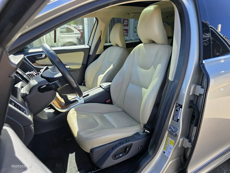 Volvo XC 60 6
