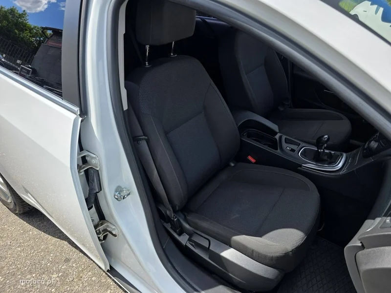 Opel Insignia A 25