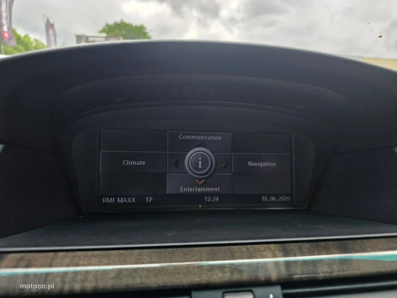 BMW Seria 5 E60 530 16