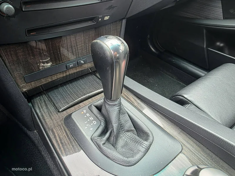 BMW Seria 5 E60 530 22
