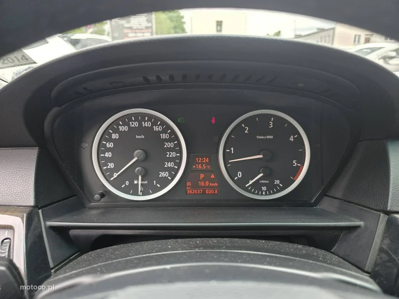 BMW Seria 5 E60 530 9
