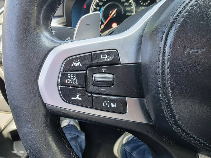 BMW Seria 5 G30 530 13