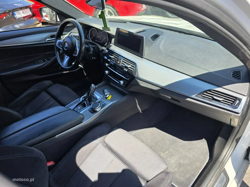 BMW Seria 5 G30 530 25