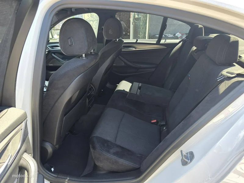 BMW Seria 5 G30 530 26