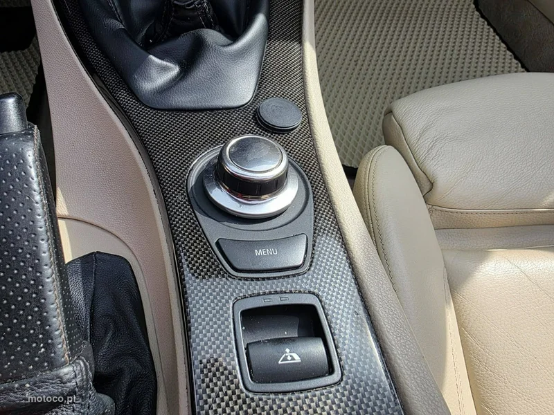 BMW Seria 3 E90 320 33