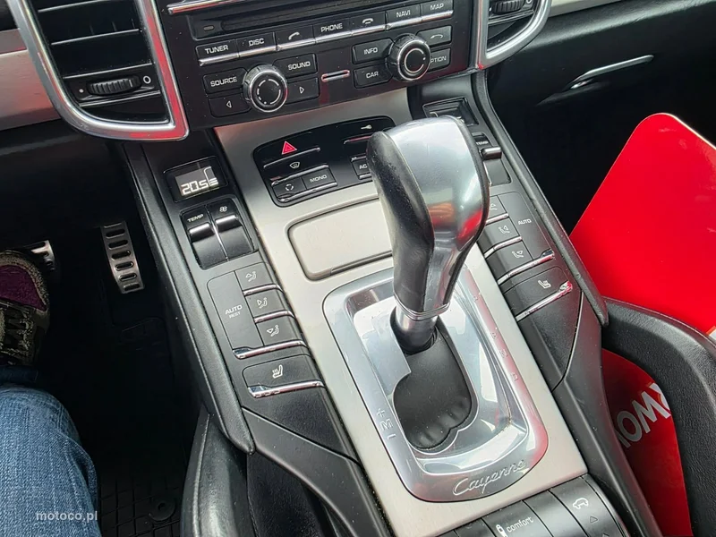 Porsche Cayenne 92A 24