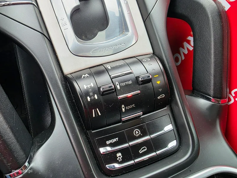 Porsche Cayenne 92A 25