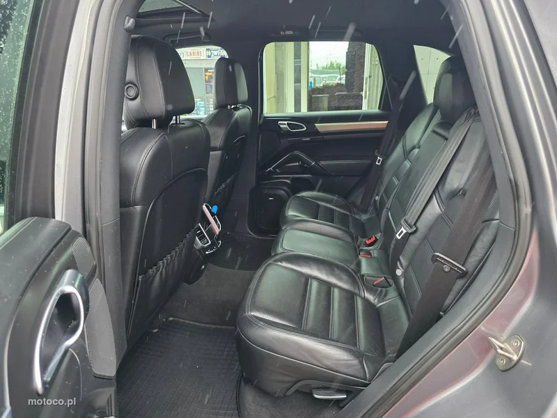 Porsche Cayenne 92A 29