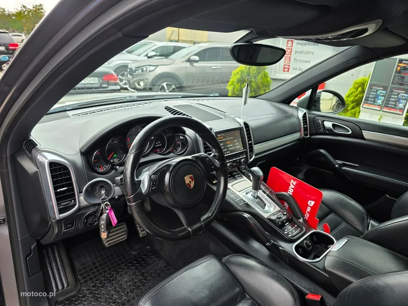 Porsche Cayenne 92A 7
