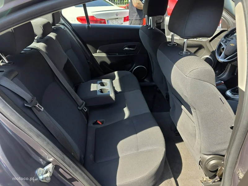 Chevrolet Cruze 24