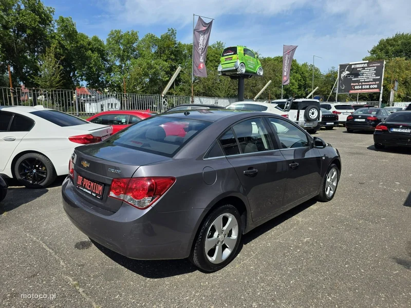Chevrolet Cruze 4
