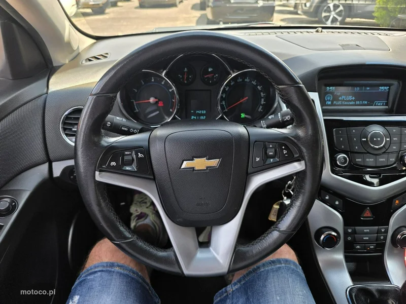 Chevrolet Cruze 8