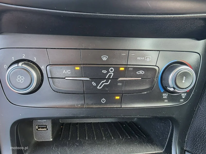 Ford Focus III 18