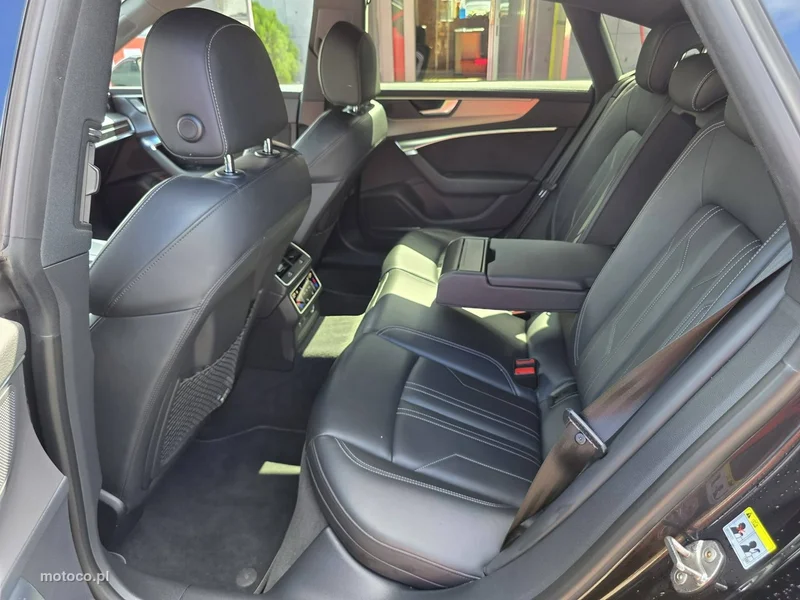 Audi A7 4K 32