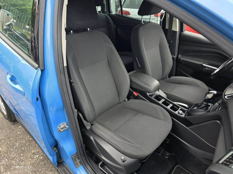 Ford Grand C-Max 32