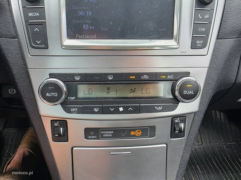 Toyota Avensis T27 20
