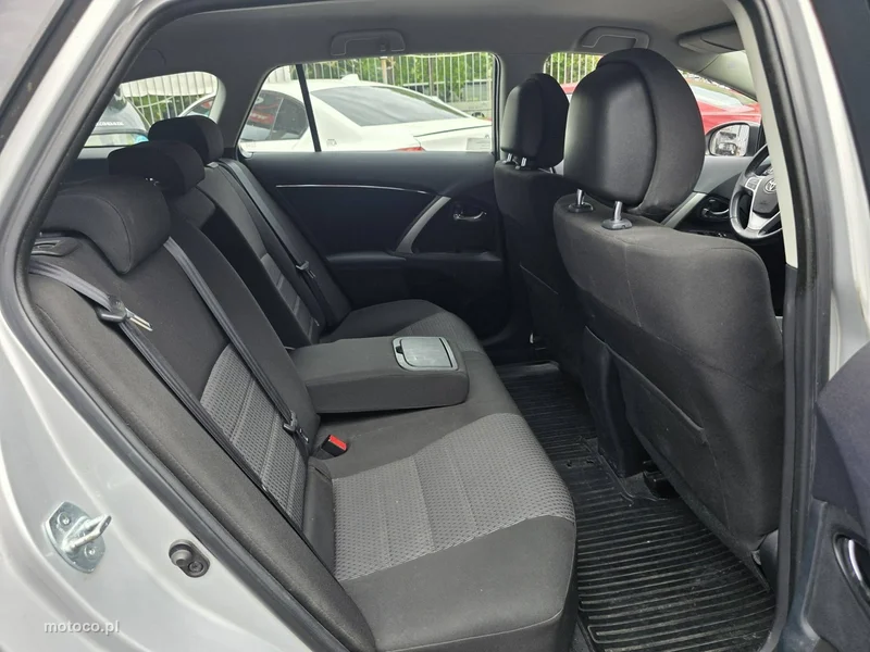 Toyota Avensis T27 25