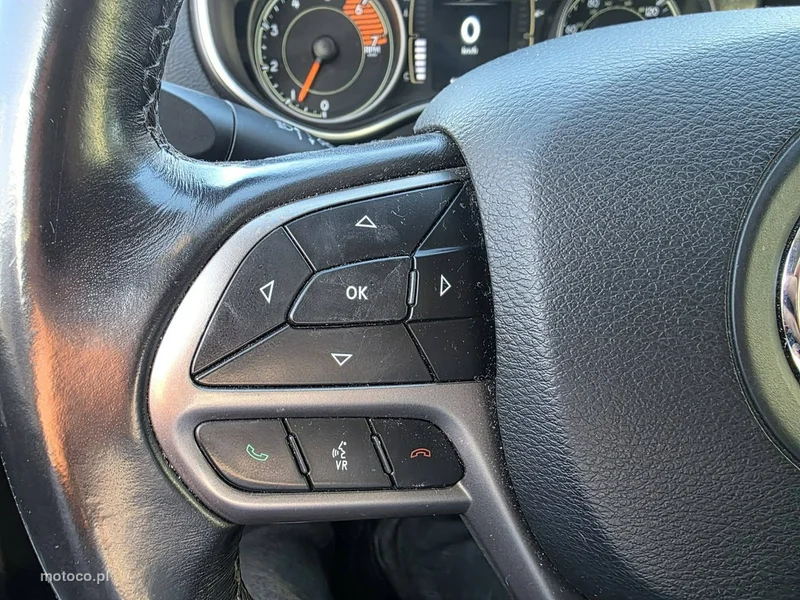 Jeep Cherokee 14