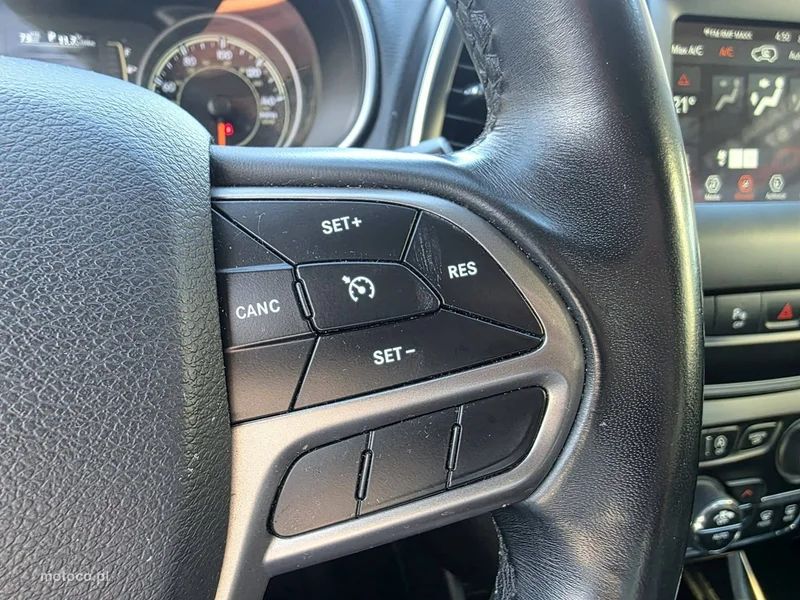 Jeep Cherokee 15