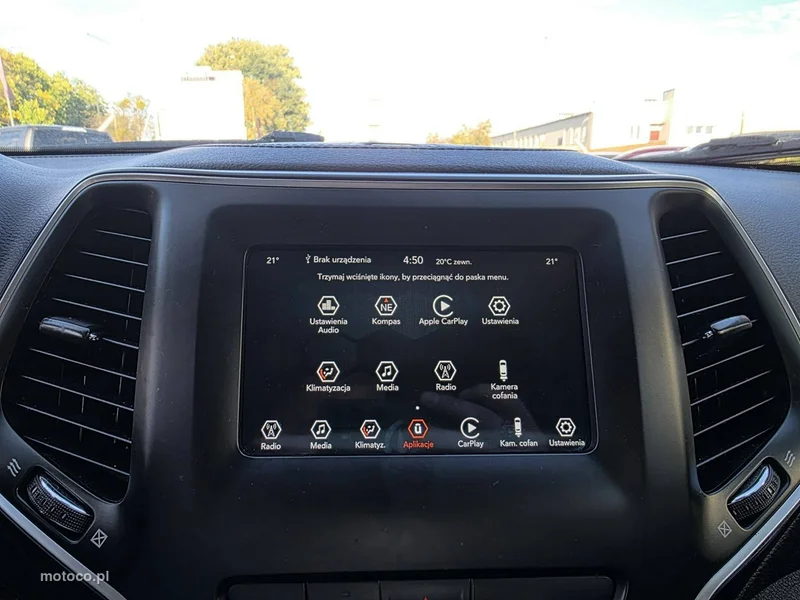 Jeep Cherokee 24