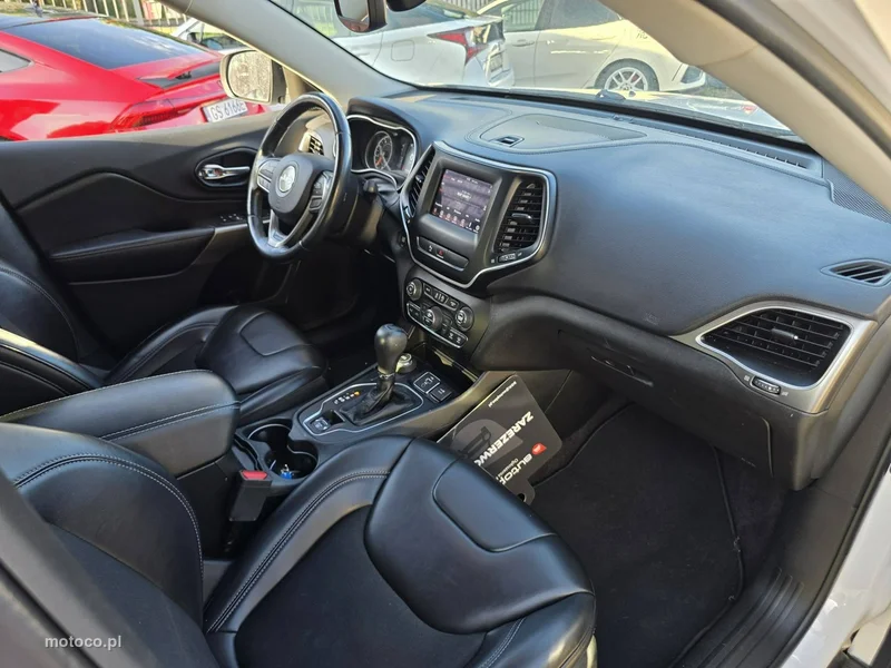 Jeep Cherokee 30