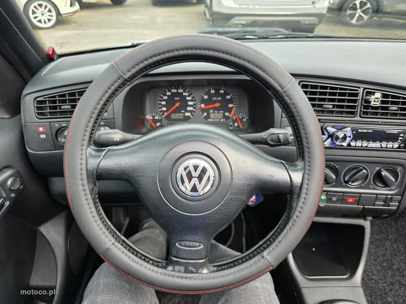 Volkswagen Golf Cabrio 13