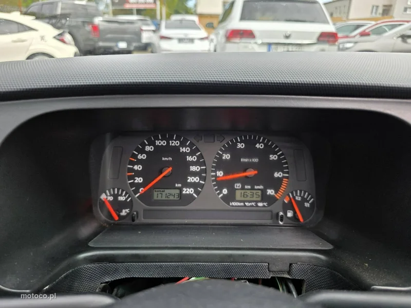 Volkswagen Golf Cabrio 14