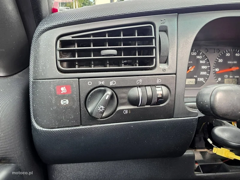 Volkswagen Golf Cabrio 17