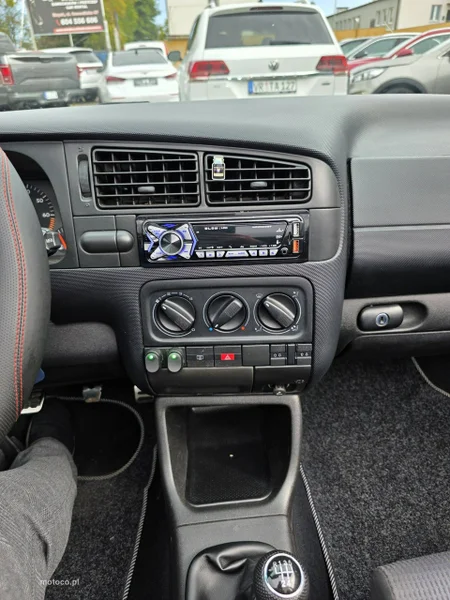 Volkswagen Golf Cabrio 18