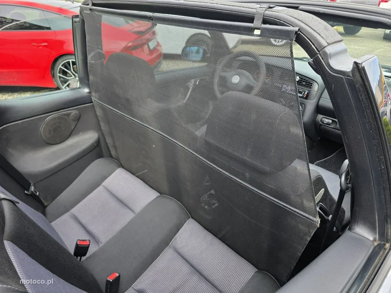 Volkswagen Golf Cabrio 24