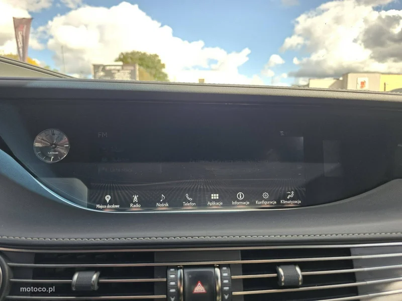 Lexus LS 23