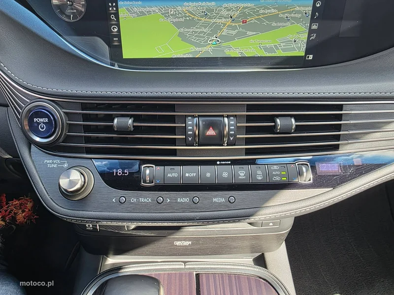 Lexus LS 25