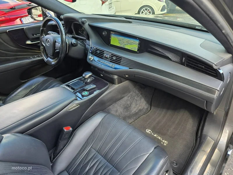 Lexus LS 28