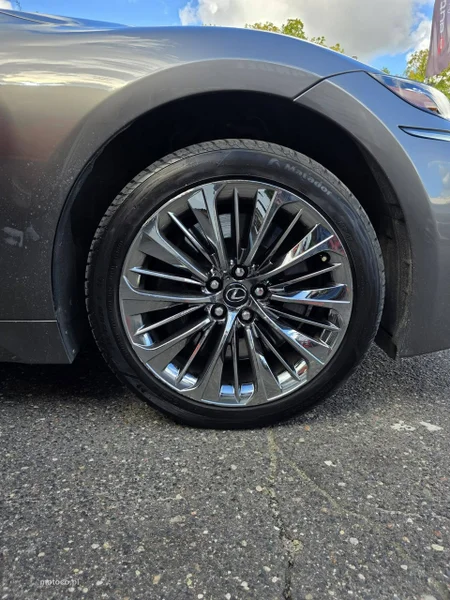 Lexus LS 41