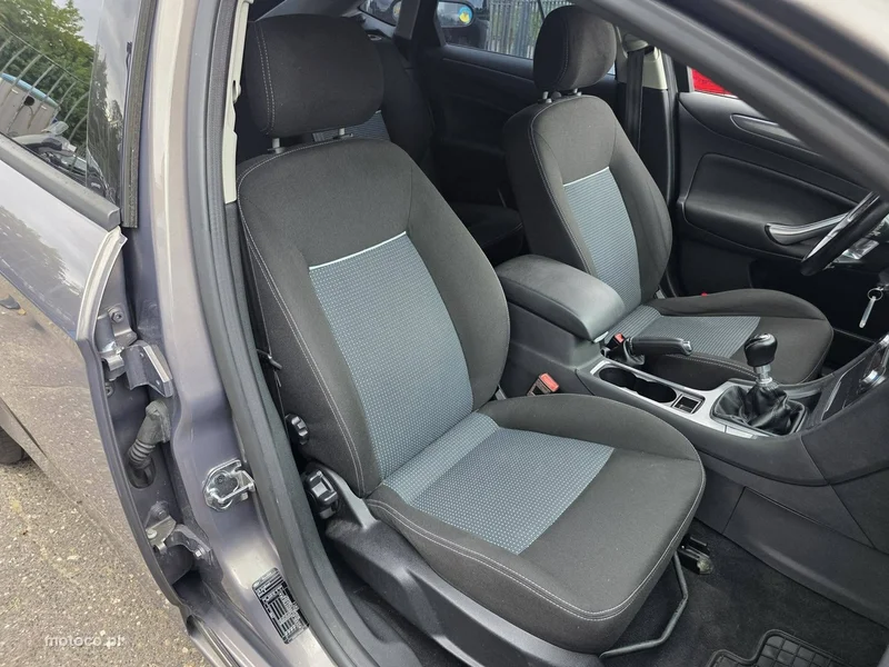 Ford Mondeo IV 23