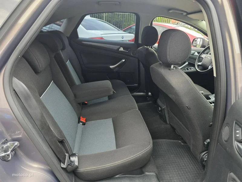 Ford Mondeo IV 26