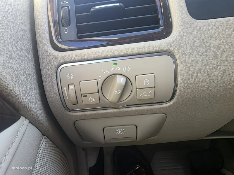 Volvo XC 70 11