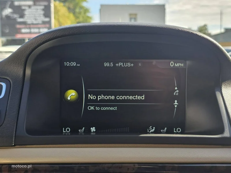 Volvo XC 70 19