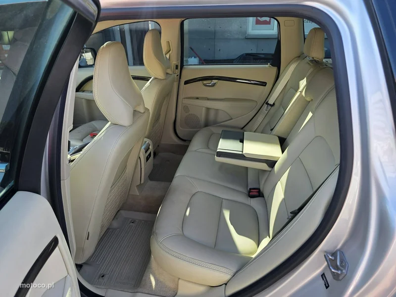 Volvo XC 70 29
