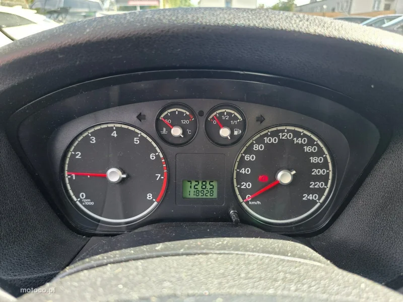 Ford Focus II 9