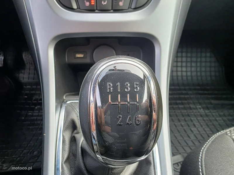 Opel Astra J 29