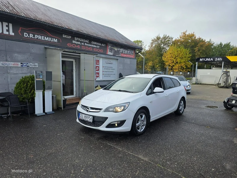 Opel Astra J 4