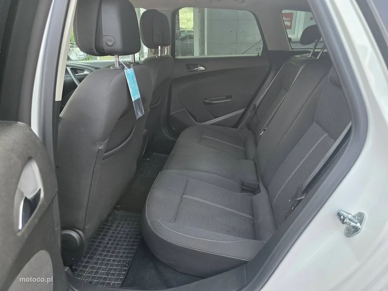 Opel Astra J 33