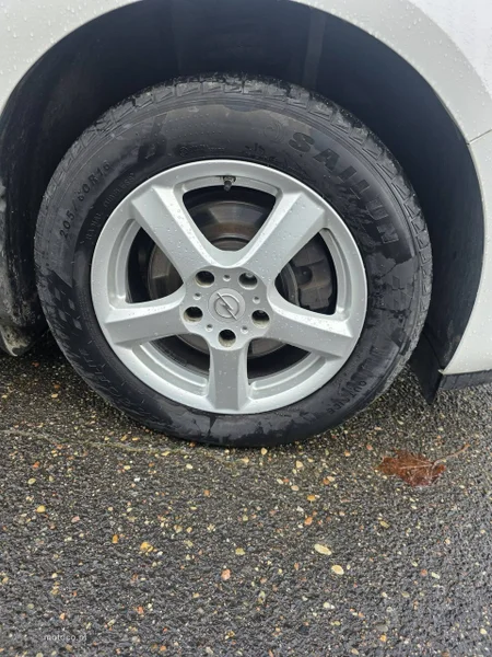 Opel Astra J 37