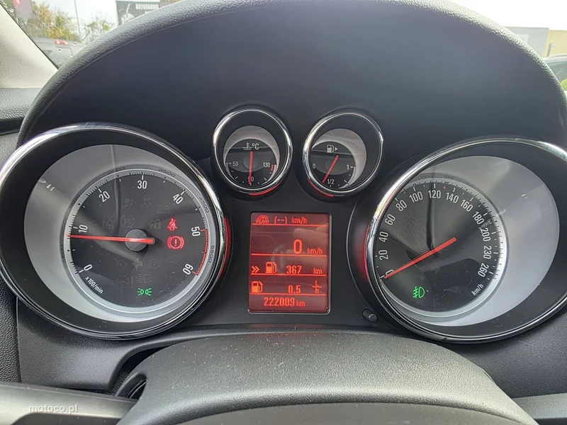 Opel Astra J 10