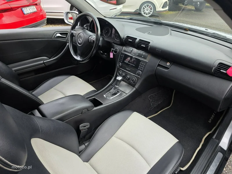 Mercedes-Benz Klasa C W203 C 200 22