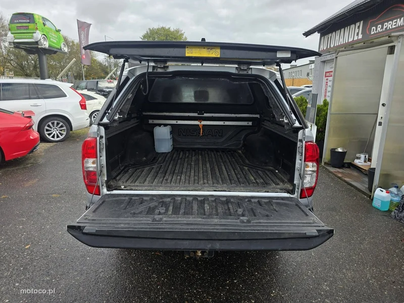 Nissan Navara 33